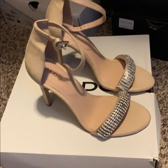 Heels - Picture 1 of 7